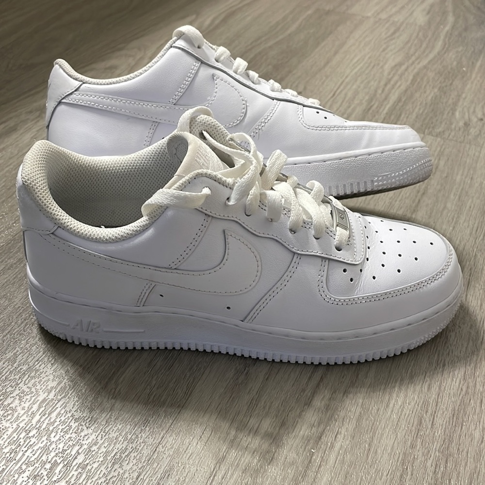 WOMEN'S NIKE AIR FORCE 1 LOW CASUAL SHOES